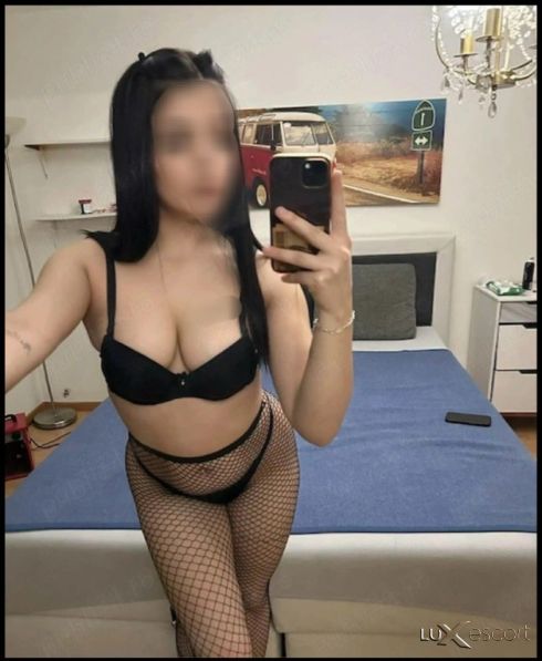 New Girl 🔥❌️ -  снимка 2