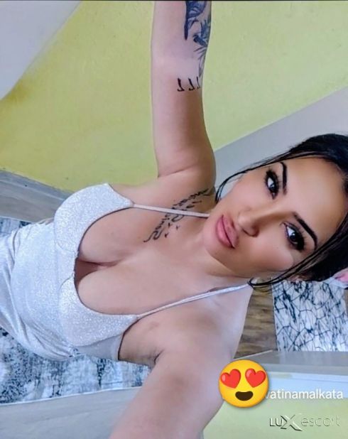 Богинята на френската🦂📸 -  снимка 1