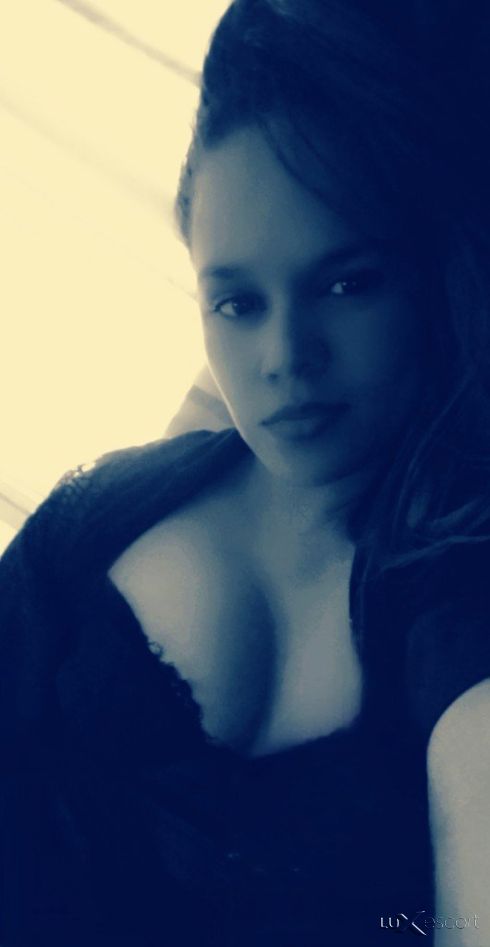 Mulata:Venezuela:Massage Erotic:No sex -  снимка 1