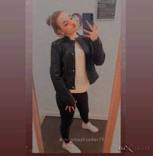 Реално момиче❤️ -  снимка 1