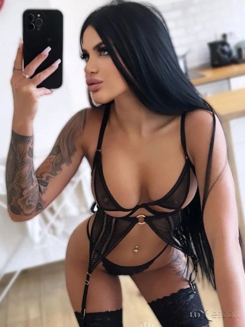 Анджелина тук съм за вас -  снимка 0
