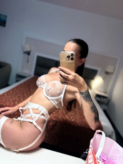 INA VIP ESCORT -  снимка 3