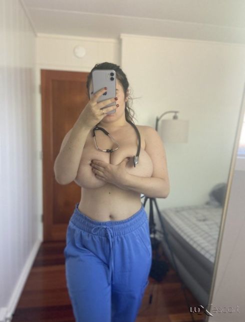 Здравейте аз съм медицинска сестра.Моля прочетете описанието. -  снимка 0