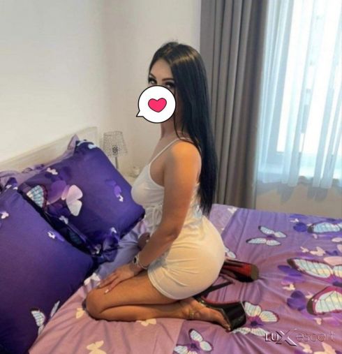 Тук за вас😘 -  снимка 0