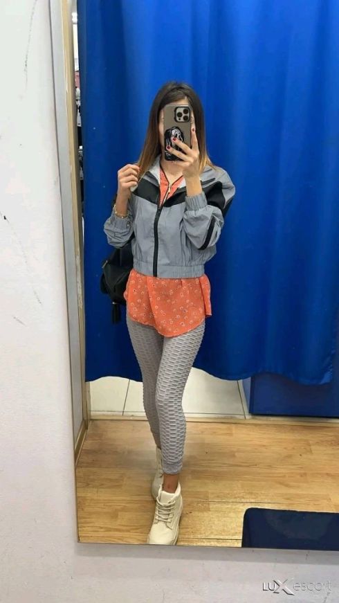 Нещо Малко Тясно и Опасно Нова във Града и във Бранша -  снимка 3