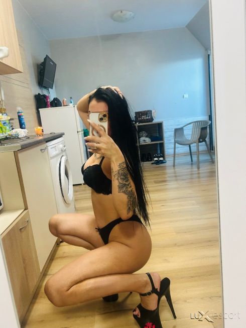 💋💋🔞Sexy Brunete Girl🔞💋💋 -  снимка 1