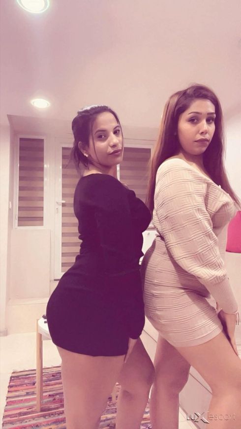 Две Много Палави Мацета 👅😘😝 -  снимка 1