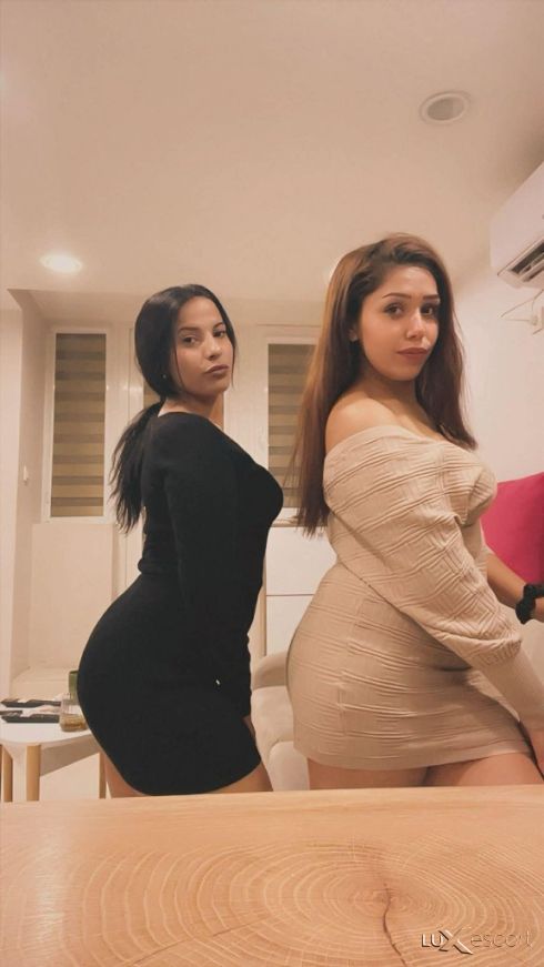Две Много Палави Мацета 👅😘😝 -  снимка 3