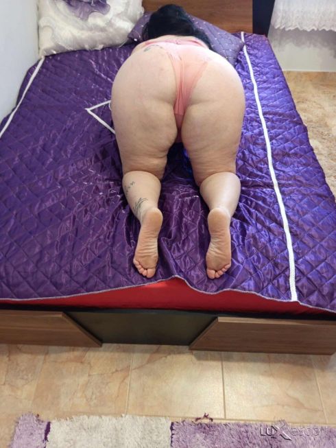 Тигрицата търси своя тигър -  снимка 2