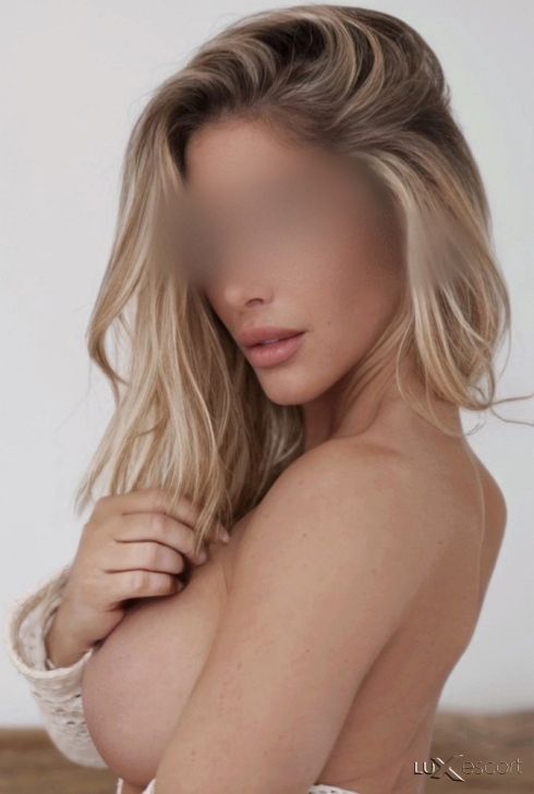 💋 Истинска жена за истински мъже 💋 -  снимка 0
