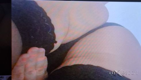 Много искам х.я да ти притискам с ГОЛЕМИТЕ СИ ЦИЦИ -  снимка 3