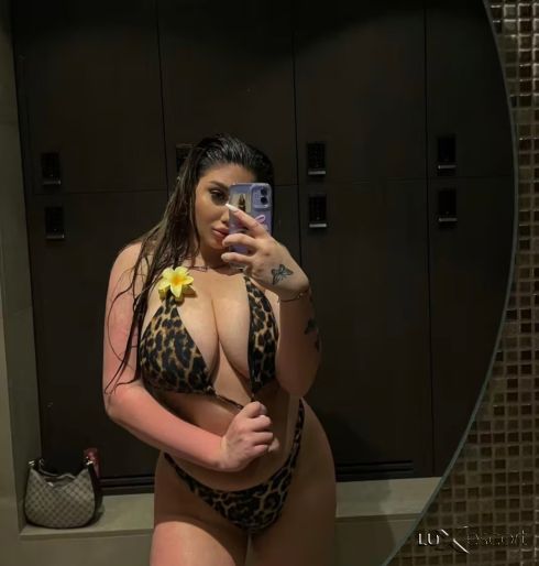 Пами🥵 -  снимка 1