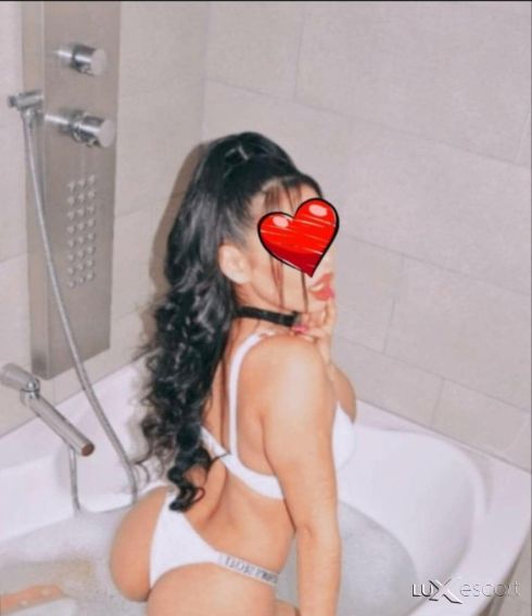 За първи път в Града! 💋Реална Българка 😍💋🥰 -  снимка 2