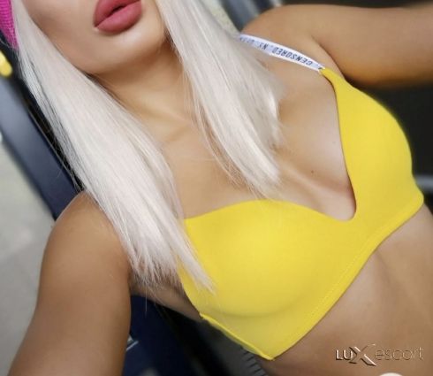 Марая мечтата на всеки мъж  за една вечер -  снимка 0