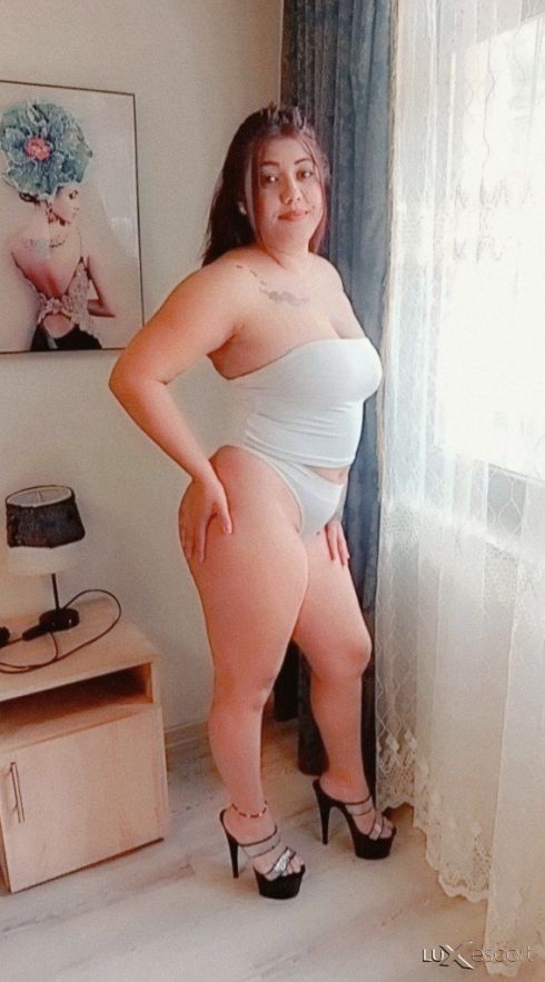 New escort 24/7📝📲🍑💦 -  снимка 0