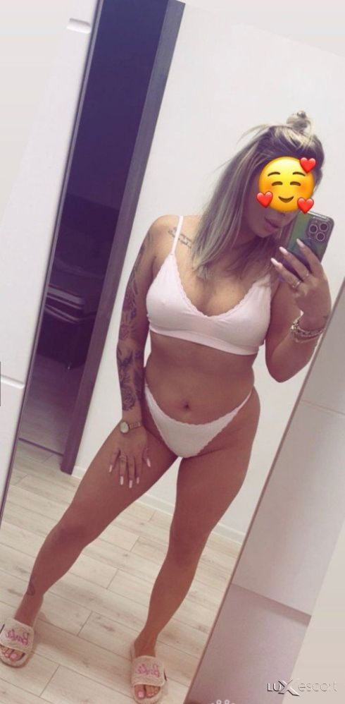 Пълна програма 1ч-200лв + анален 69 и френска без кондом -  снимка 0