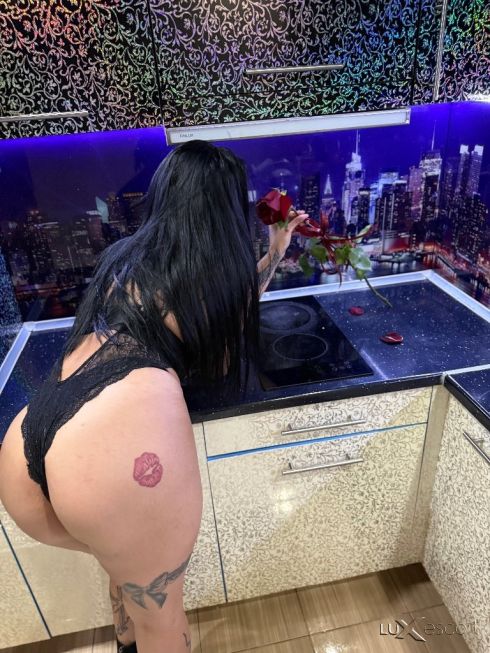 Пробваш ли ме веднъж ще изгориш💋 -  снимка 0