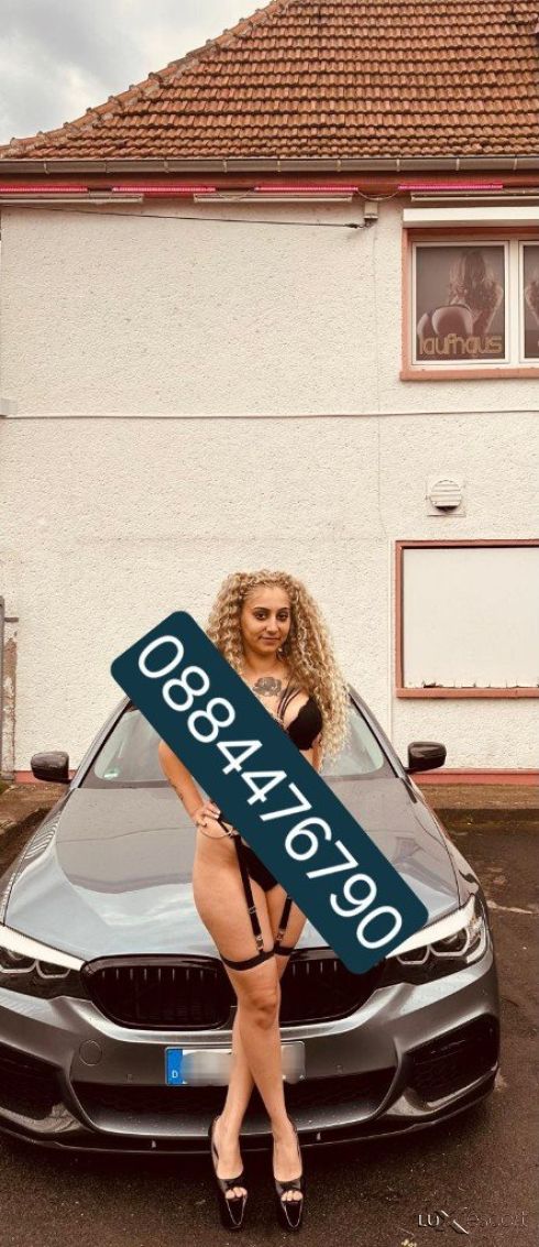 Real gurl writes WhatsApp✅️ -  снимка 0