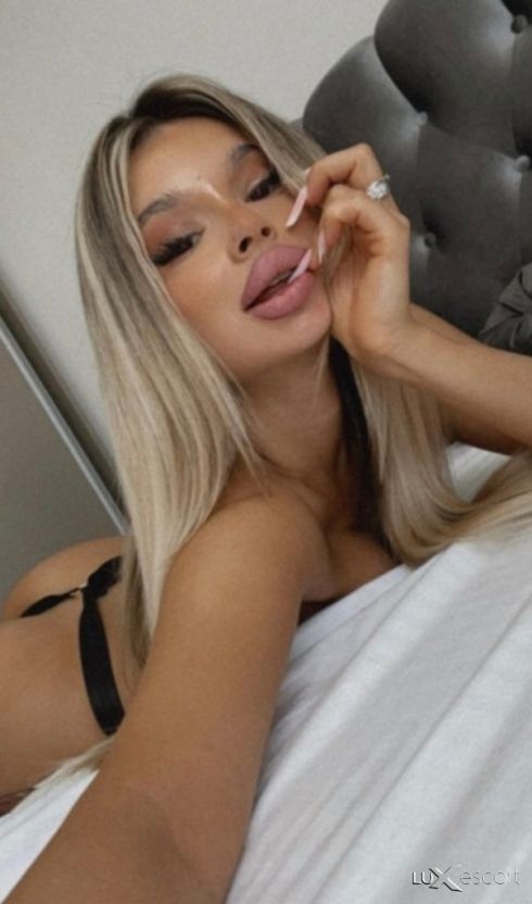TOP ESCORT -  снимка 0
