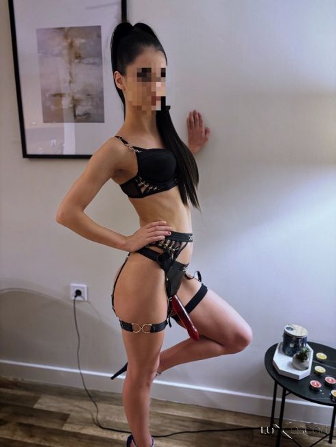 😈 строга господарка  😈 Страп-он ,Фетиши BDSM -  снимка 4