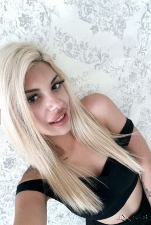 Нова в градъ Мокра и дива в секса много си ме бива😉💦👅100%реална -  снимка 1