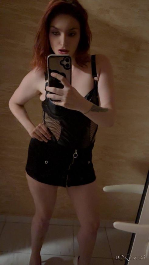 Свирка в кола 40 лв със кондом  70 лв без -  снимка 6