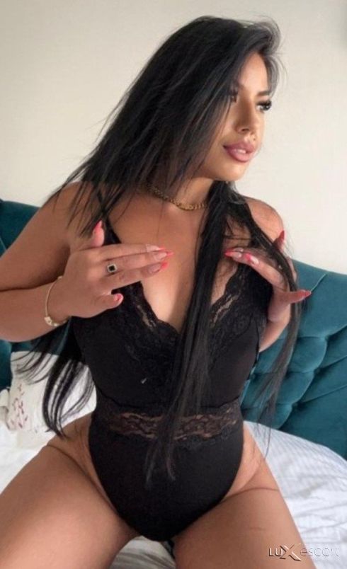 Тук съм 🥰 -  снимка 5