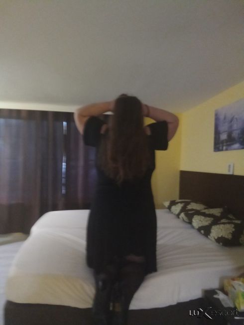 ⊹⊰✿професионална палавница със дискретен терен ✿⊰⊹ -  снимка 0