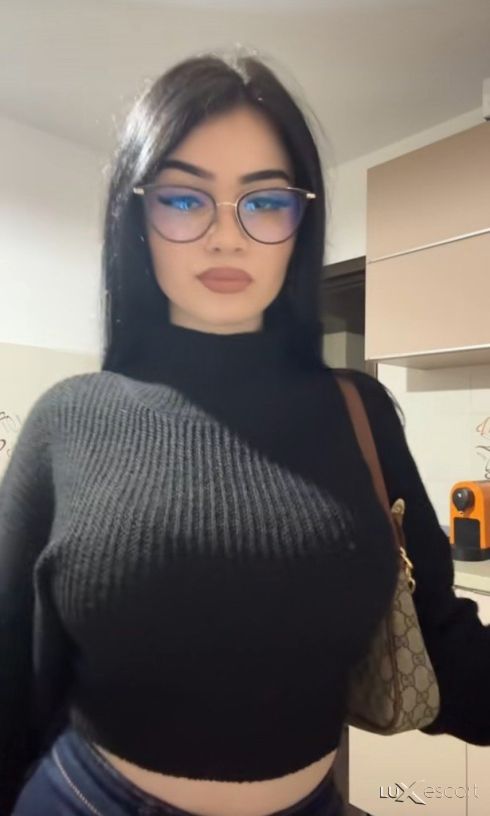 Нова съм.Много палава ако не вярваш потърси ме на Viber. -  снимка 2