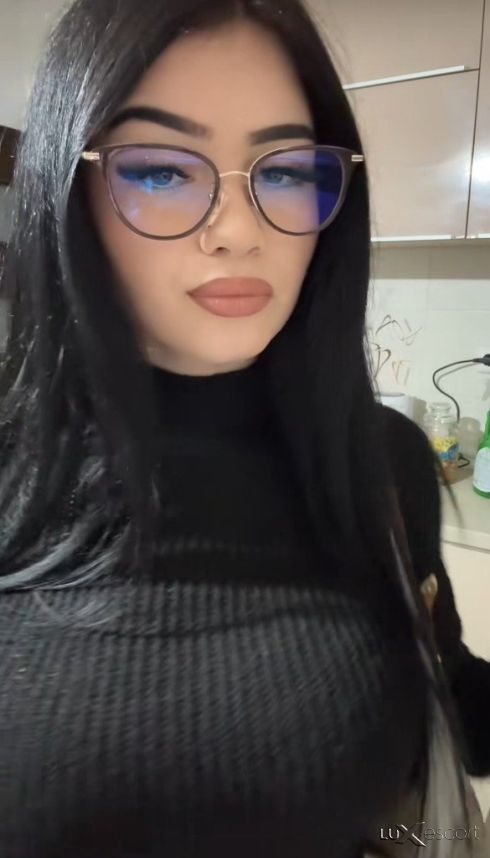 Нова съм.Много палава ако не вярваш потърси ме на Viber. -  снимка 3