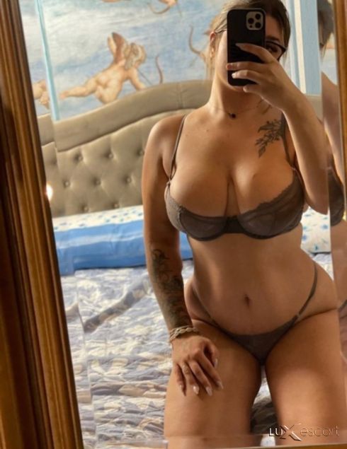 Възбудена💕 -  снимка 2