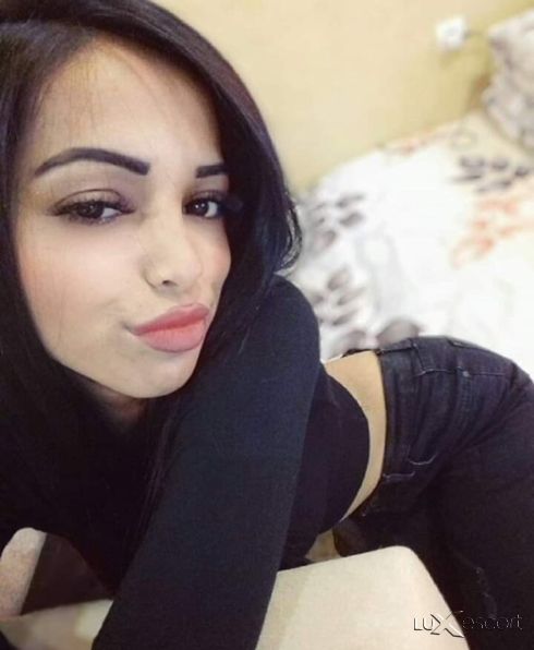 Лия нова във Града -  снимка 0