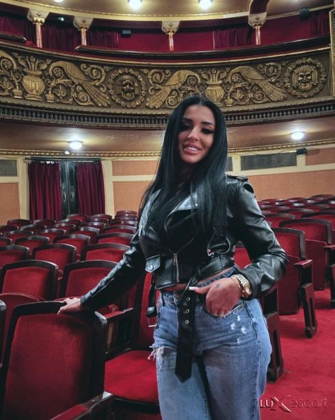 Sisi -  снимка 2