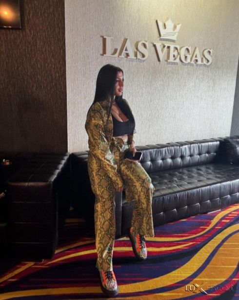 Sisi -  снимка 4