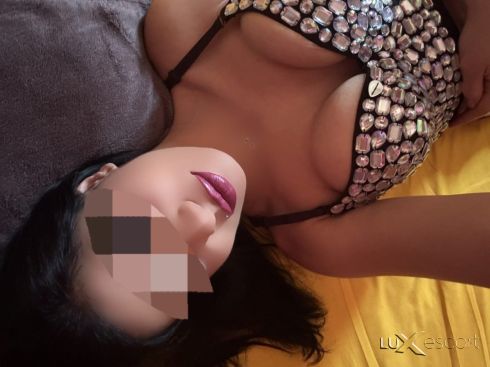 Нова в града ❤️ -  снимка 3