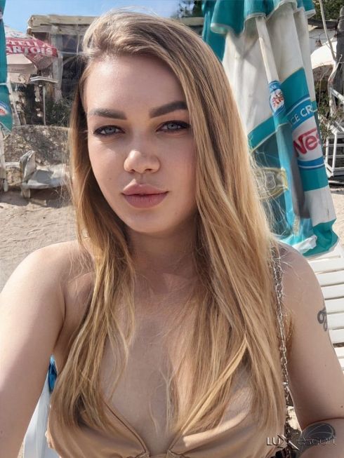 Hi.I am Estonia woman -  снимка 4