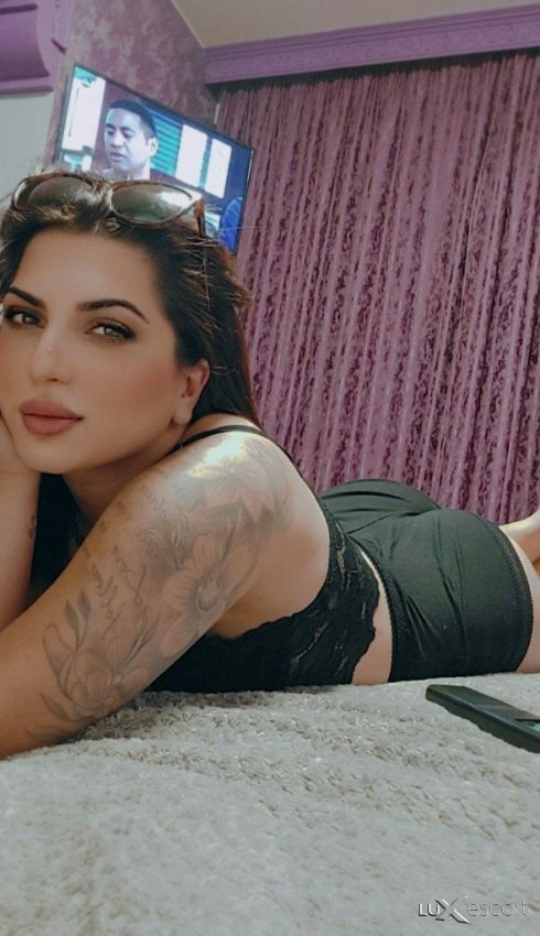 100% Real 💜 -  снимка 1