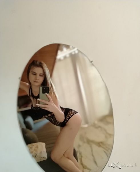 Твоята первезна Никол🤪😇💋😈🔞 -  снимка 0