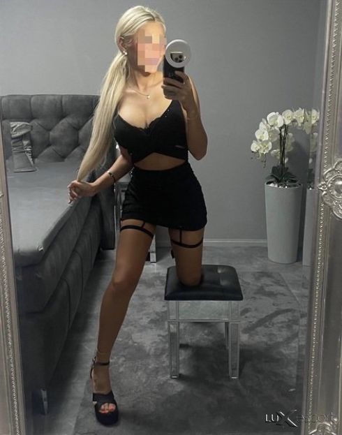 Erika in your town -  снимка 3
