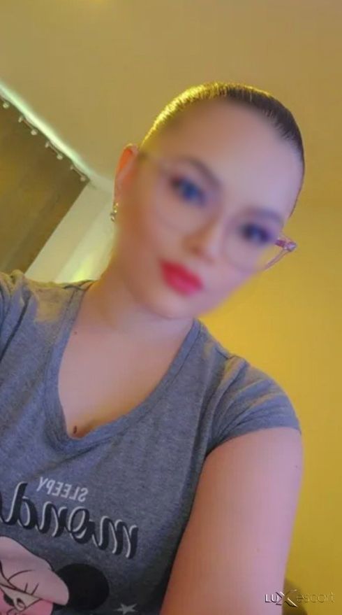 Нова във Варна може и на ваш и хотел  🌹 -  снимка 0