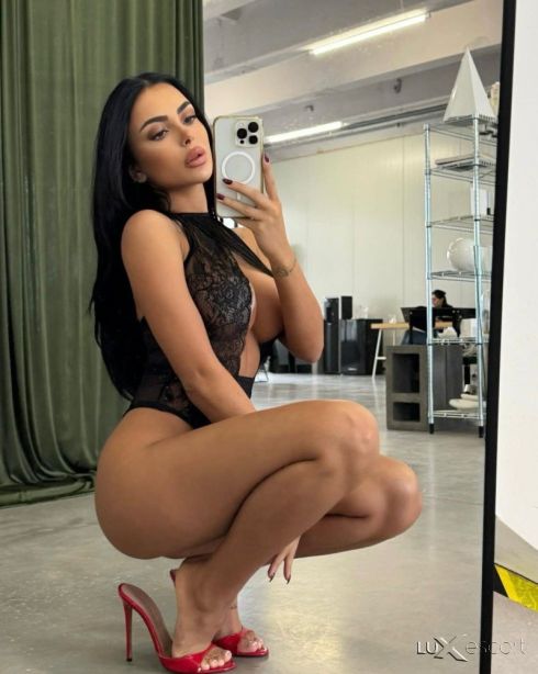 Секси лейди -  снимка 3