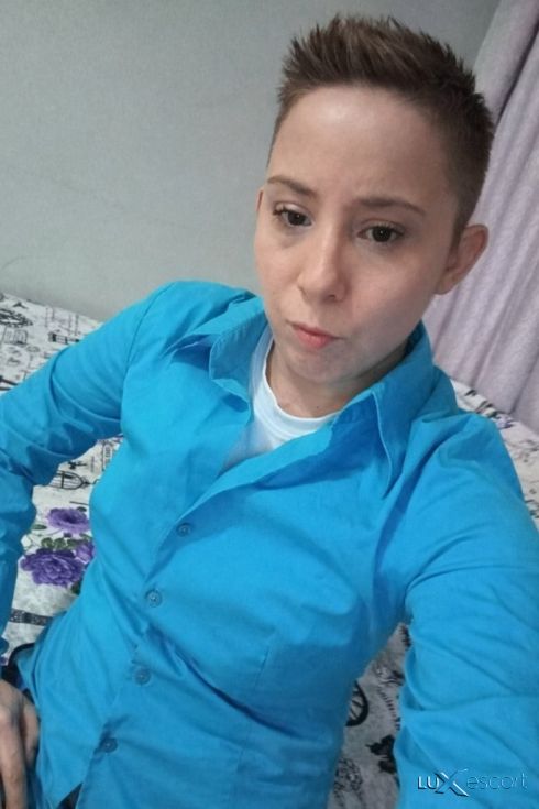 Строга господарка или строк господар ти избираш -  снимка 1