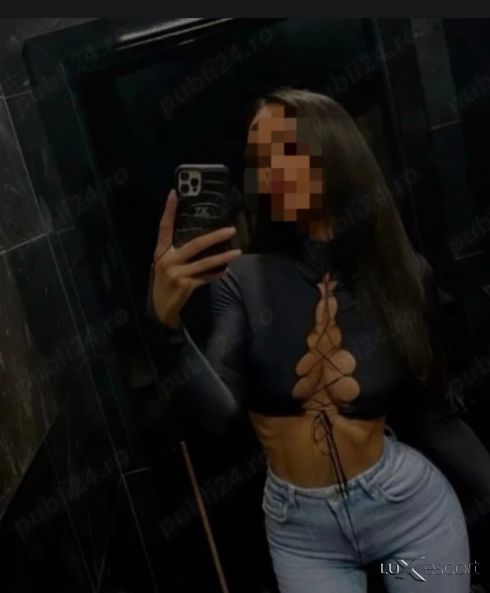 Taзи вечер тук при вас-Аni Beaty luxury girl 🧒 -  снимка 4