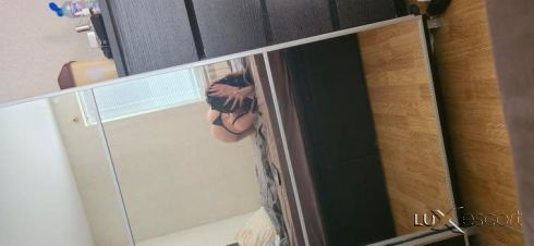 Здравейте господа аз съм тук за вашите сексуални желания -  снимка 3