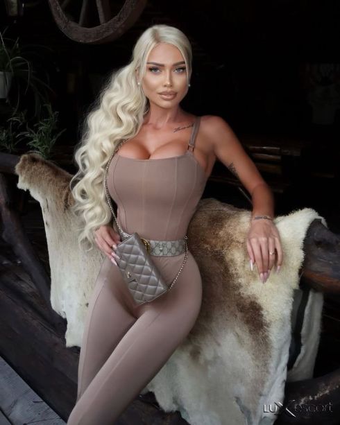 ✅NEW✅Sexy girl👅 -  снимка 0