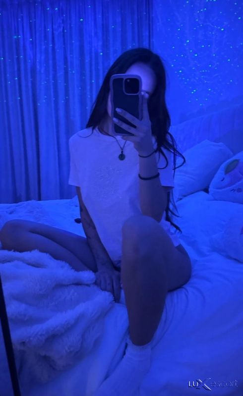 🔞Larisa🔞 Class Brunette -  снимка 0