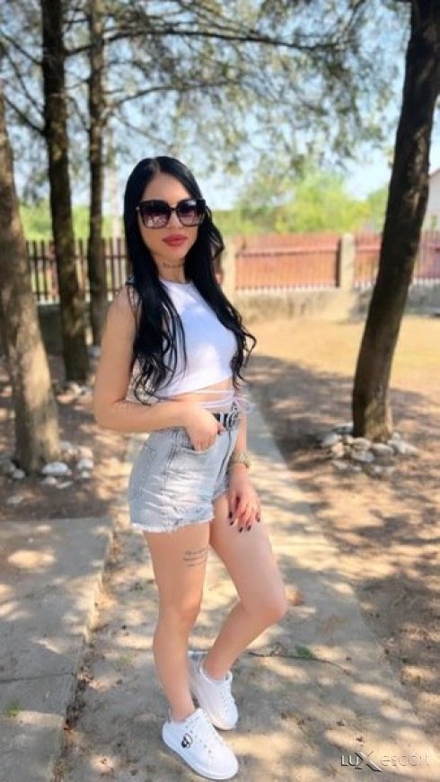 🍑🍑Твоята секс фантазия френска без в цената💦👅🤤 -  снимка 0