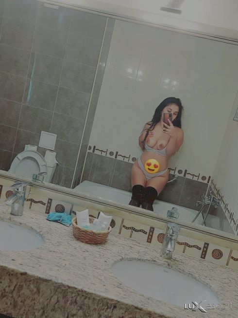 Здравей Те Само За днеска При вас Реална на 100пр 🫦🍭🍭 -  снимка 2