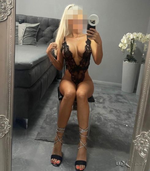 Simona -  снимка 1