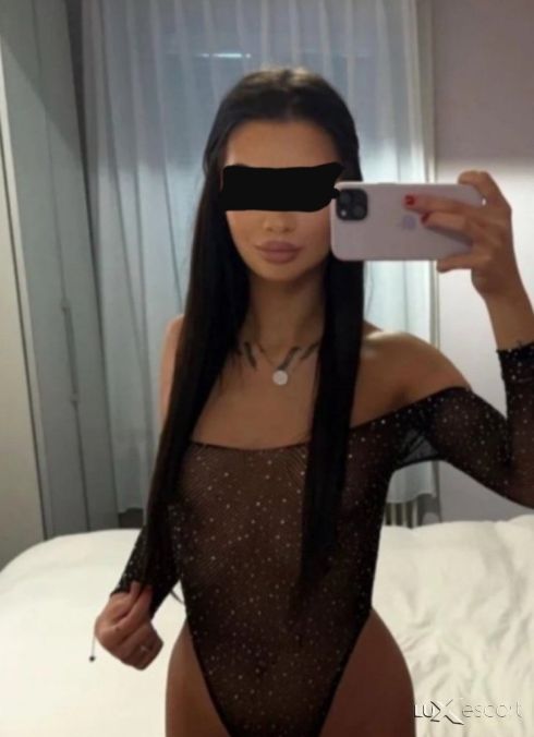 Мими те очаква с нетърпенйе 💋💋💋 -  снимка 1